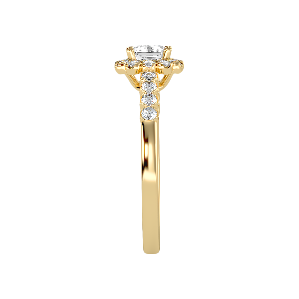 Fashionable Solitaire Ring