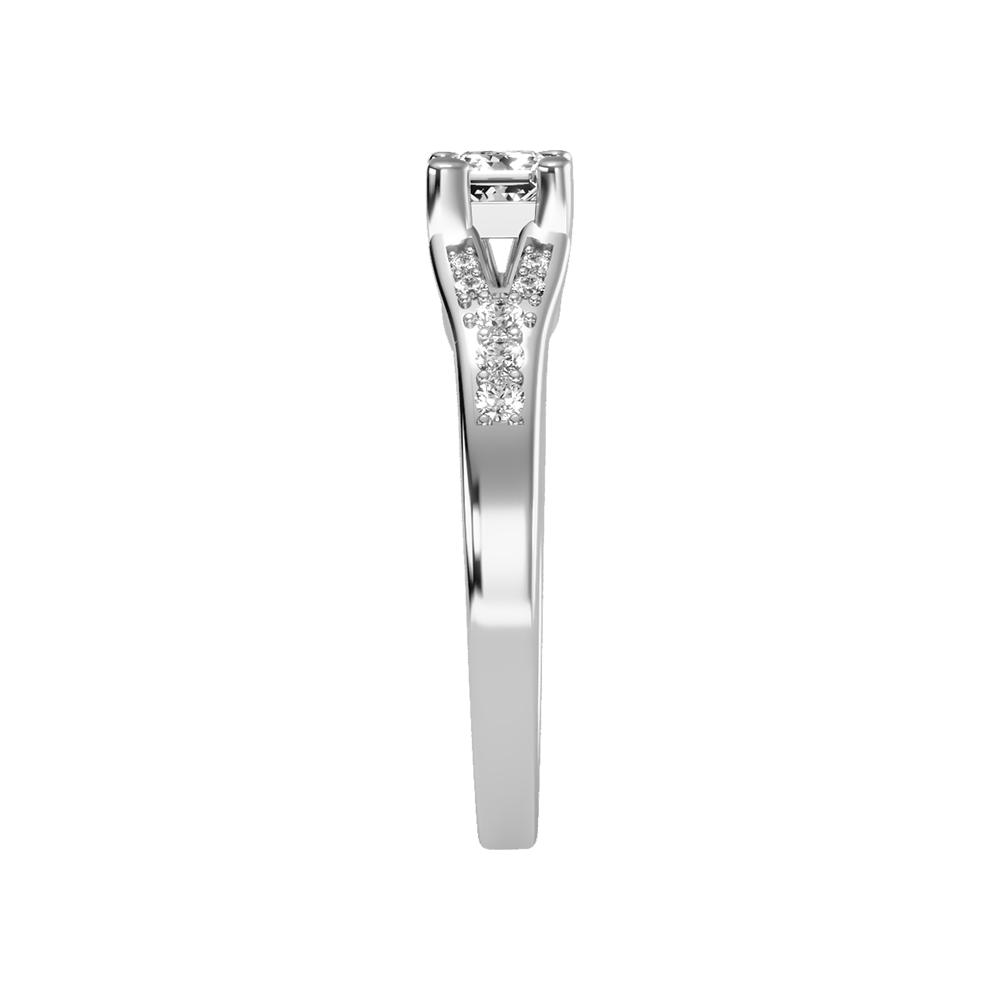 Queen Solitaire Ring